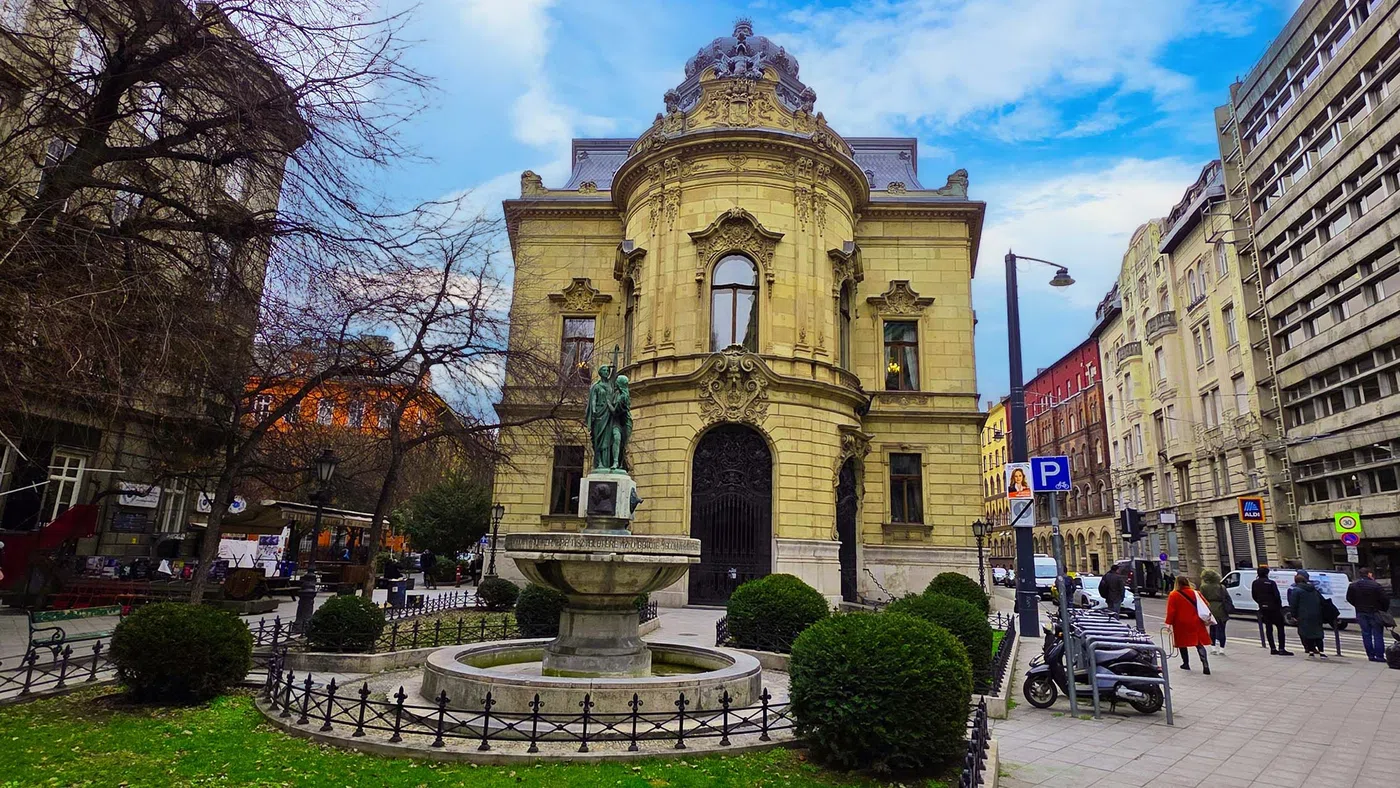 Bibliothèque métropolitaine Ervin Szabó — Budapest