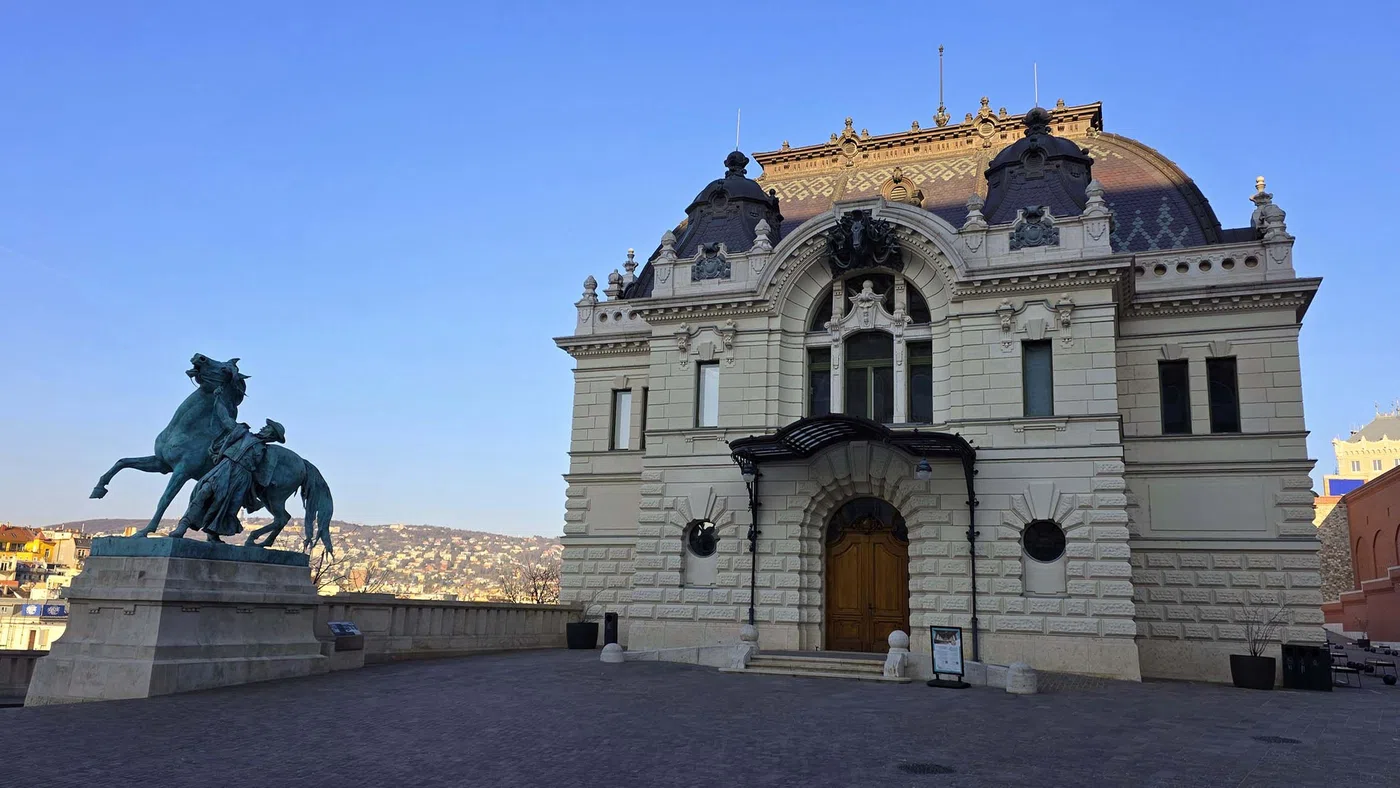 École royale d'équitation — Budapest