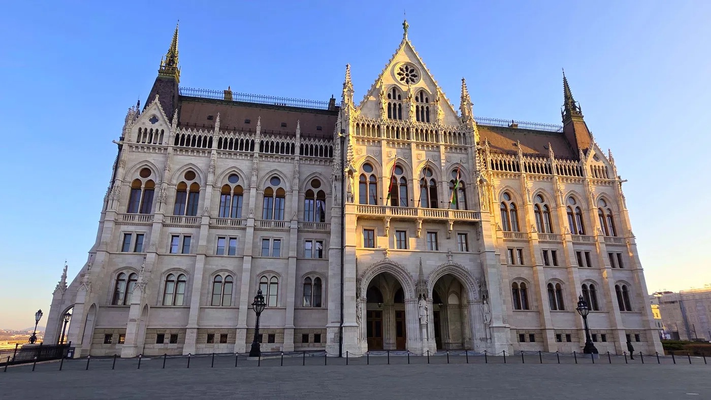 Országgyűlési képviselő Iroda — Budapest