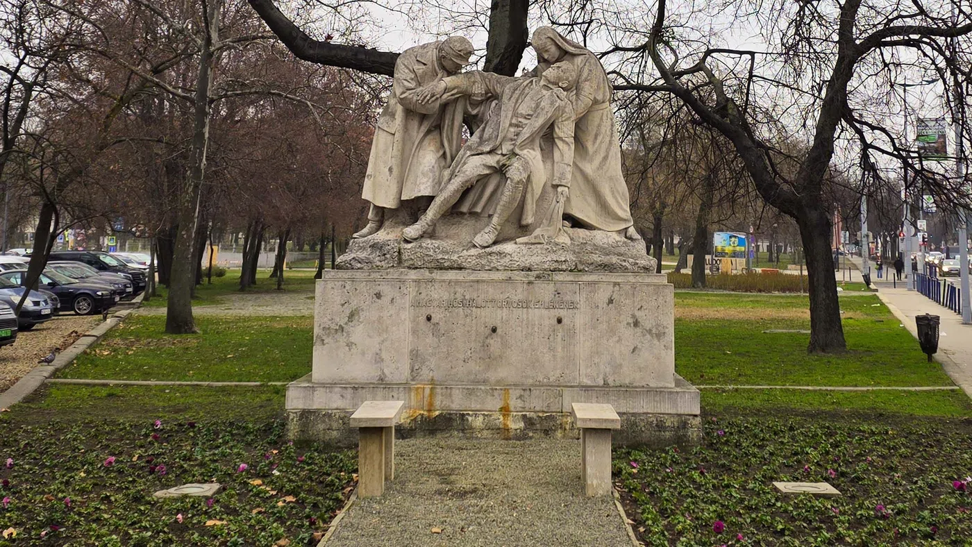 Orvosok hősi emlékműve — Budapest