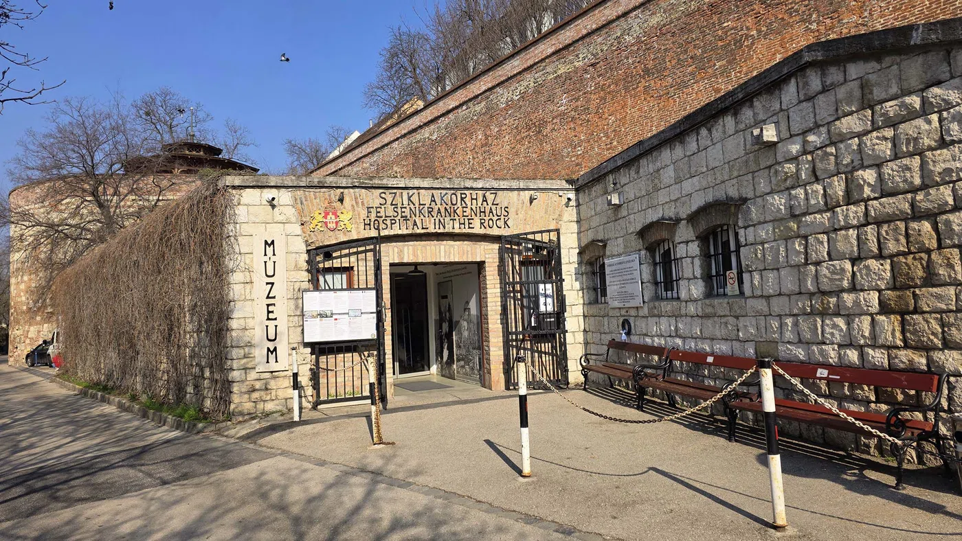 Musée de l'Hôpital dans le rocher et de l'Abri anti-atomique — Budapest