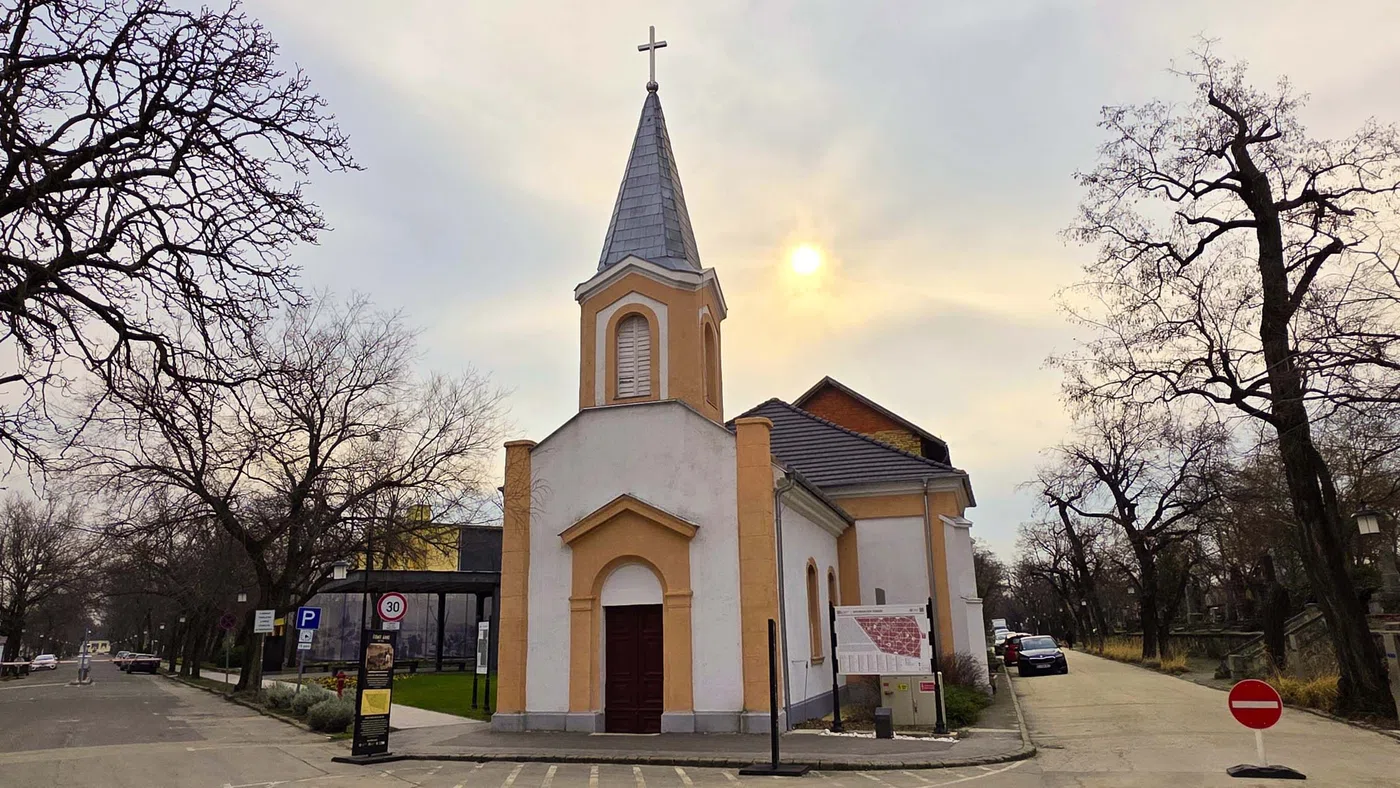 Urunk Mennybemenetele Templom — Budapest