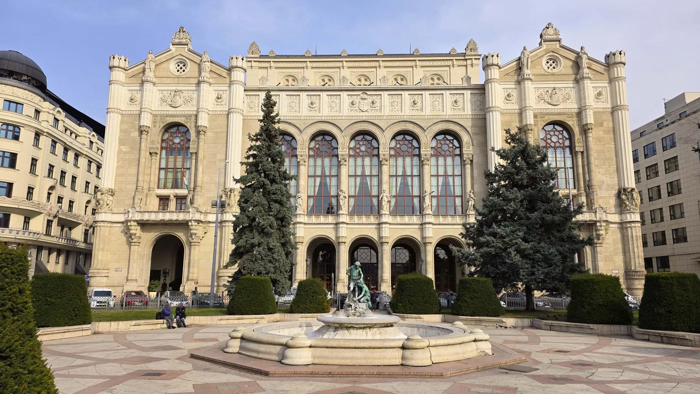 Pesti Vigadó — Budapest