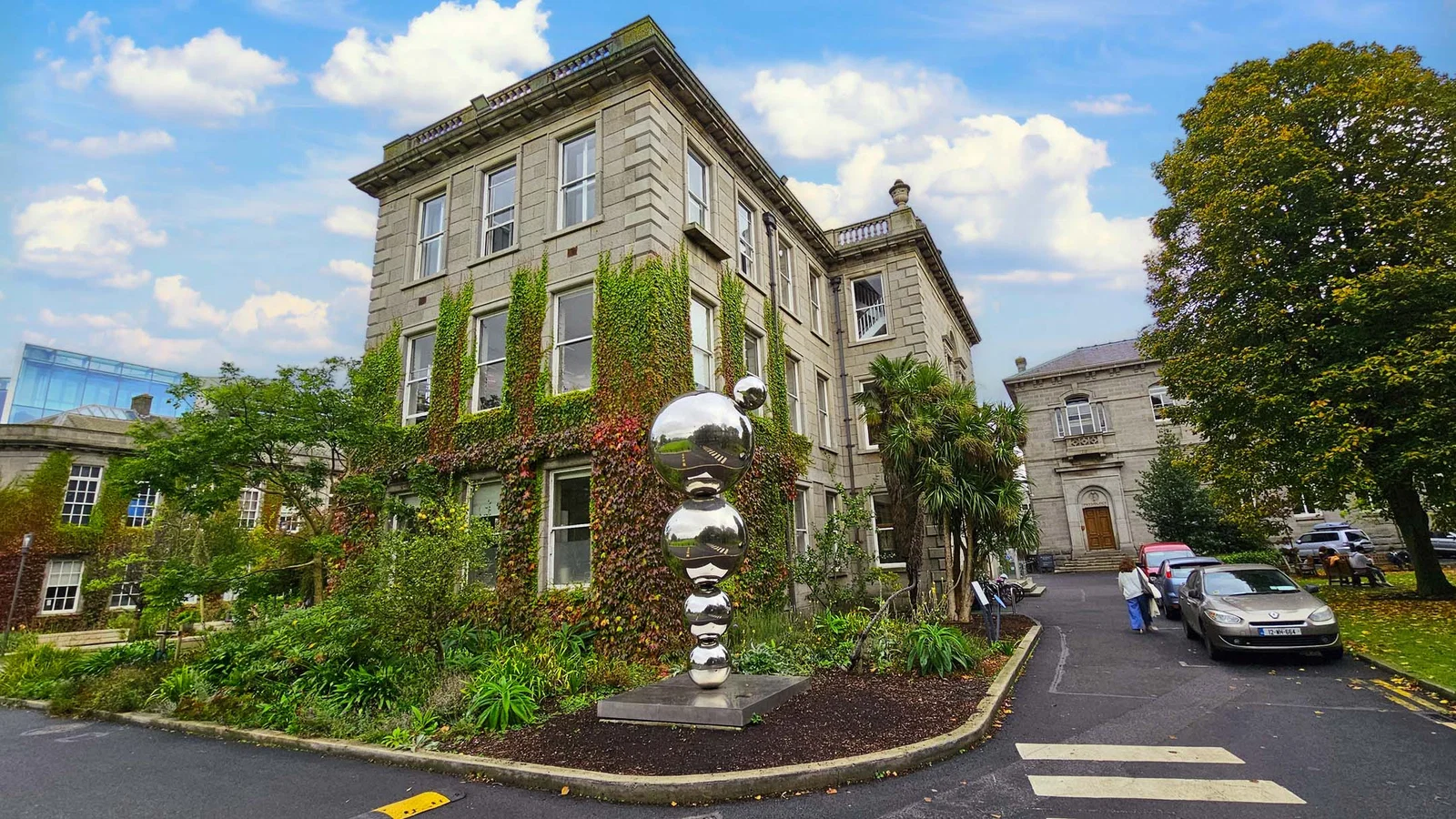 Apples and Atoms — sculpture — Dublin