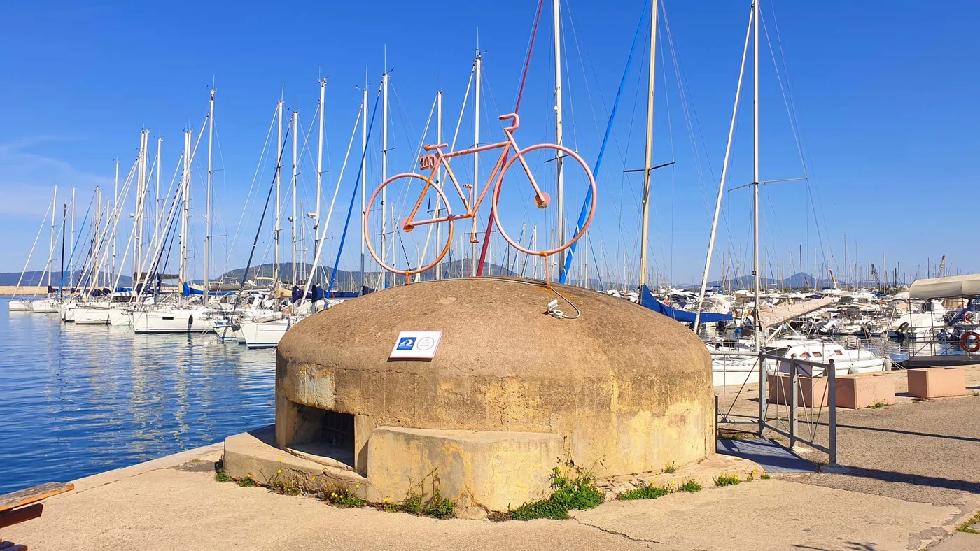 Monument au centième Giro d’Italia — Alghero