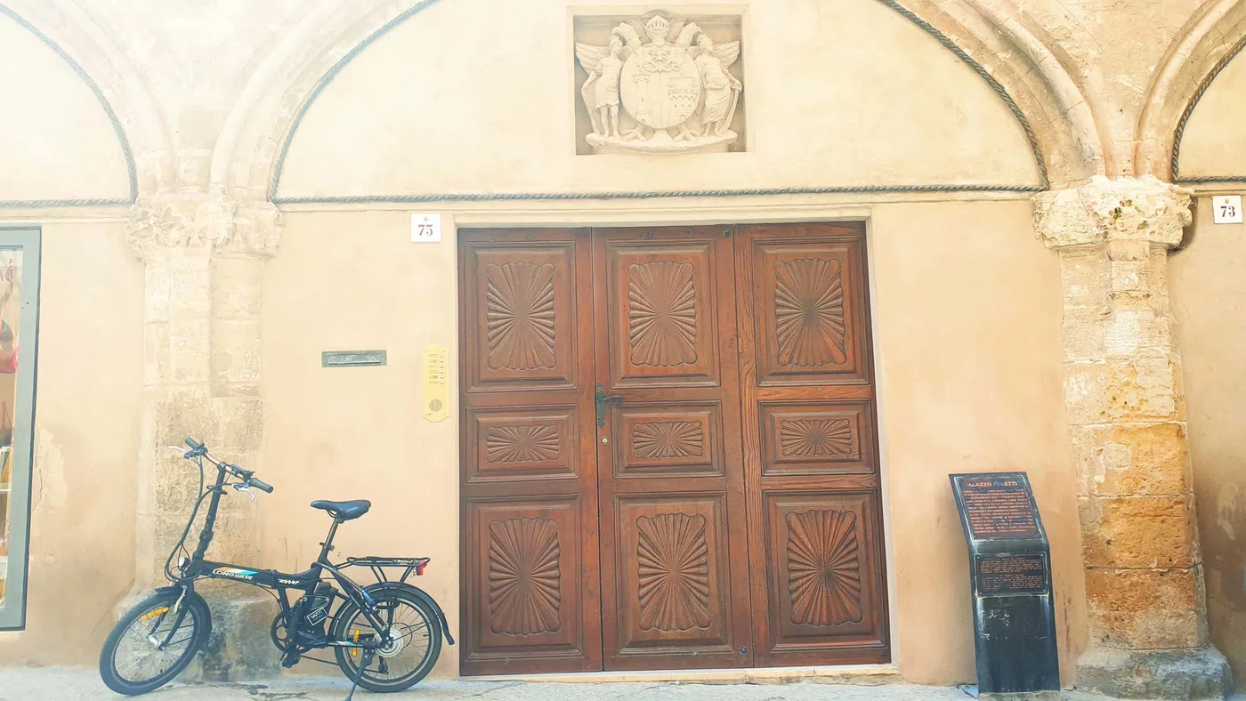 Palais Peretti — Alghero