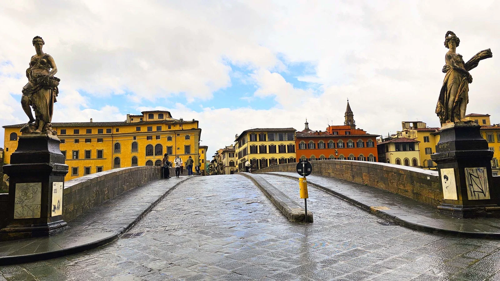 Pont Santa Trinita — Florence