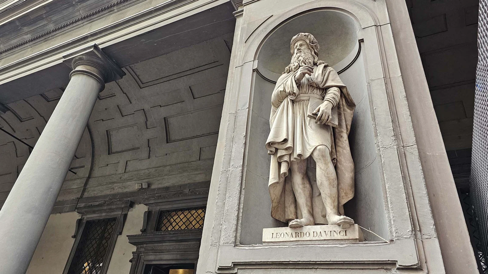 Statue de Léonard de Vinci — Florence