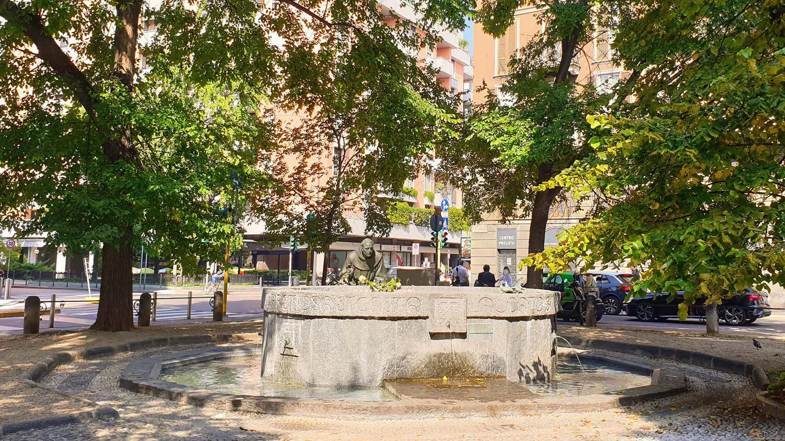 Fontaine de saint François — Milan