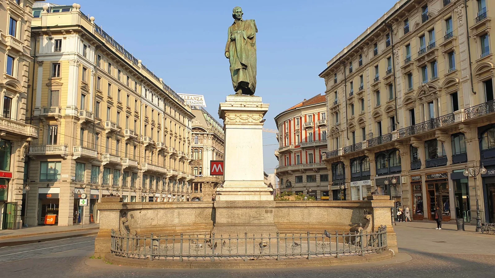 Monument à Giuseppe Parini — Milan