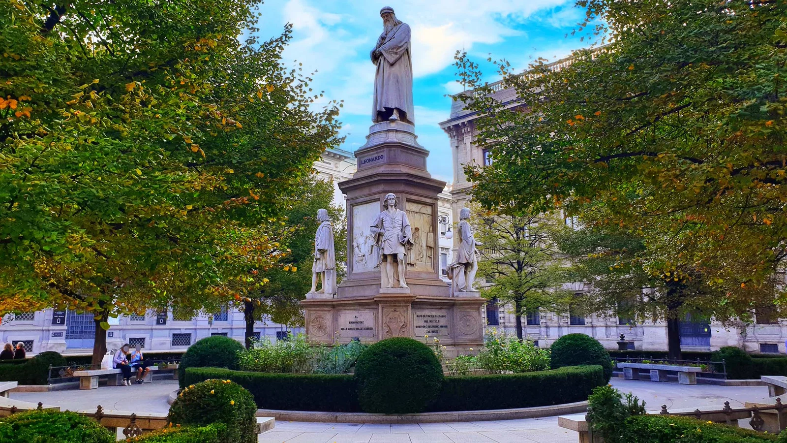 Monument à Léonard de Vinci — Milan