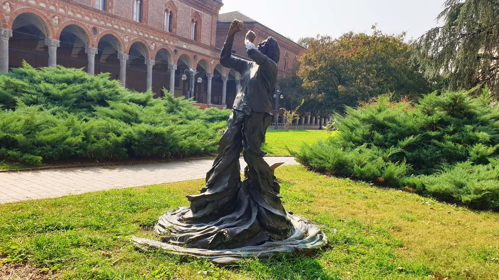 Monument à Margherita Hack — Milan