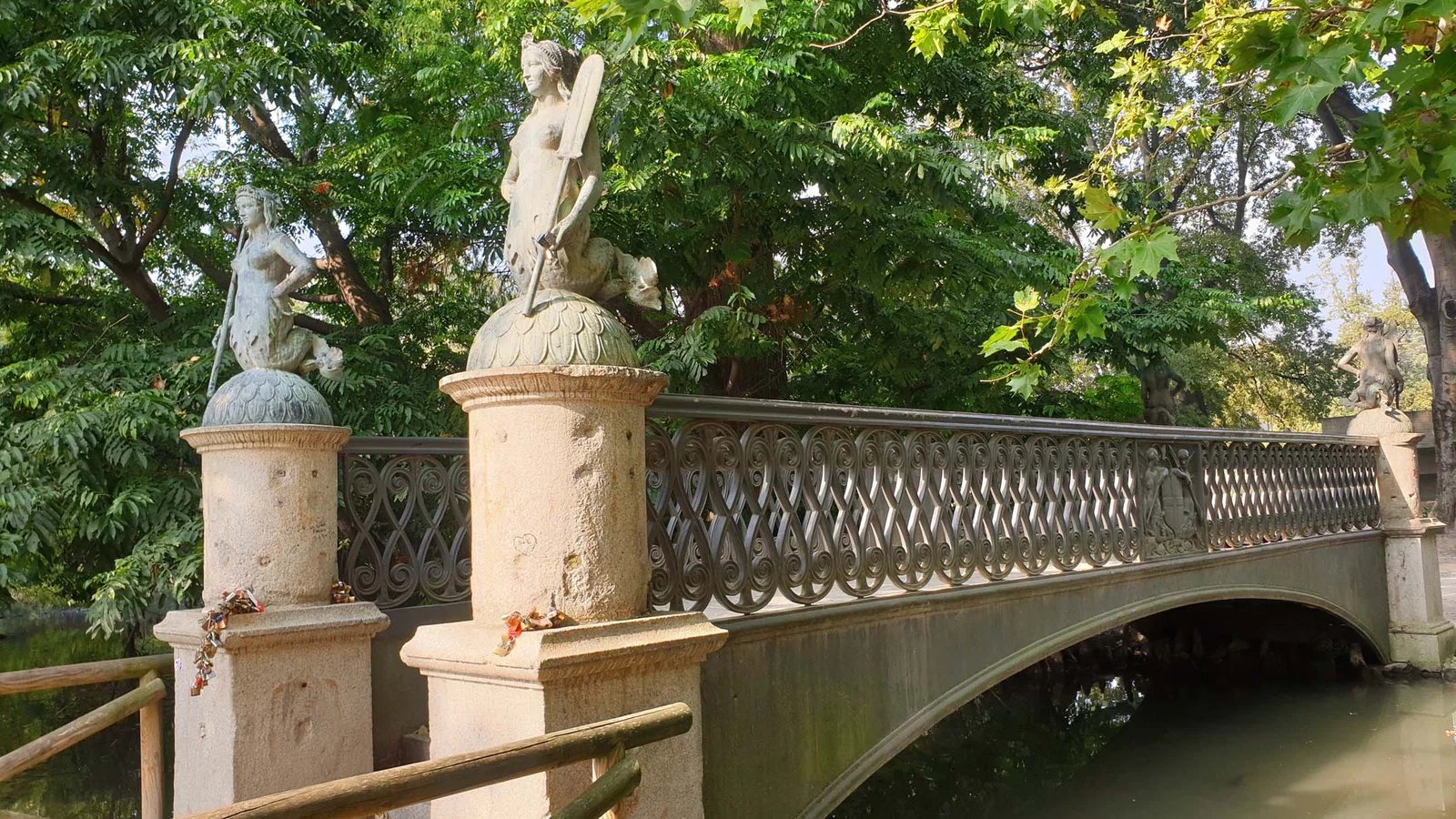 Pont des Sirènes — Milan