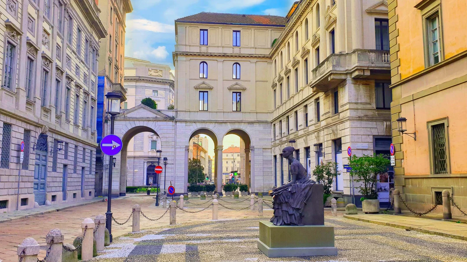Statue de Cristina Trivulzio di Belgiojoso — Milan