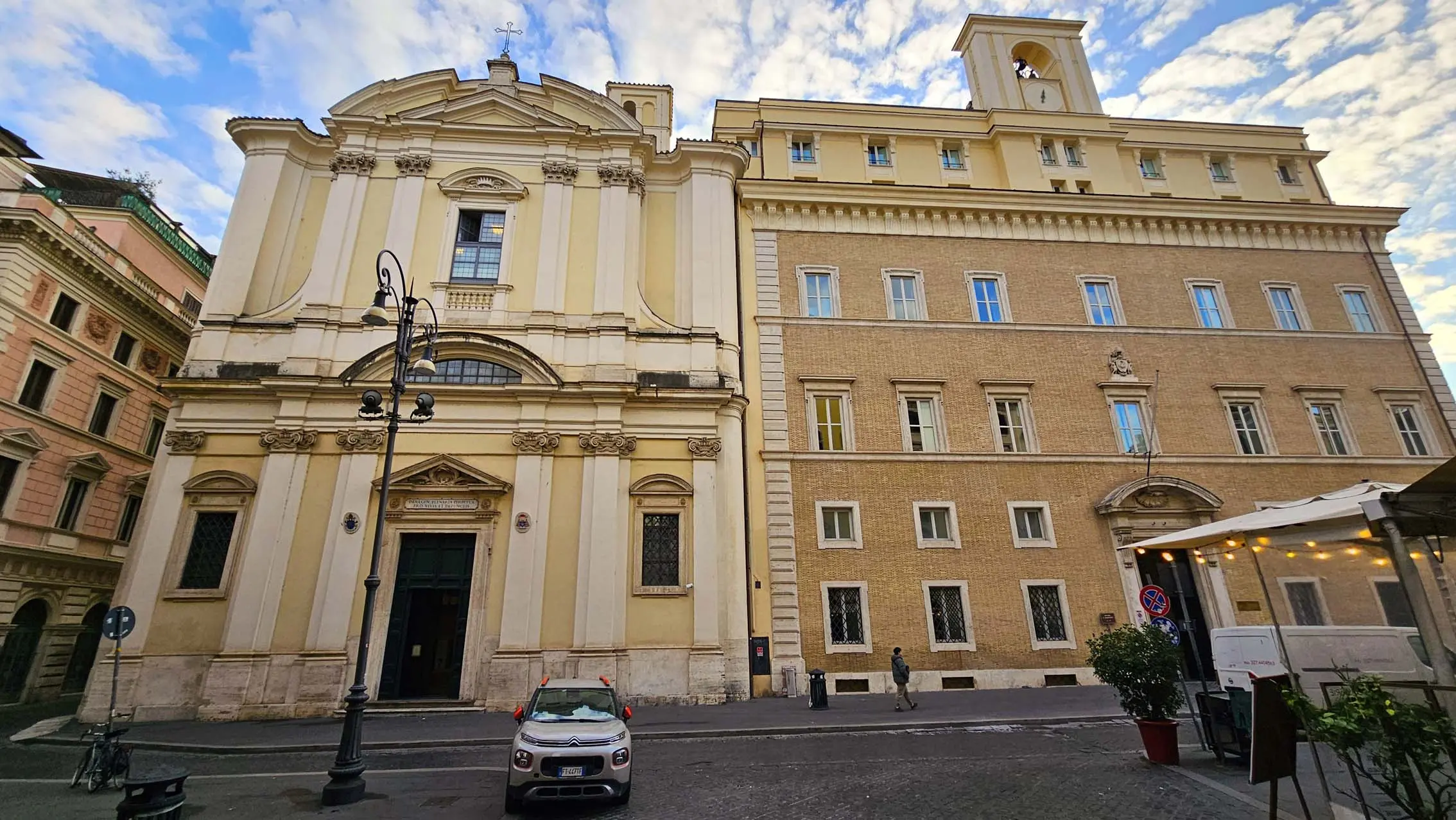 Basilica di Sant'Apollinare alle Terme à Rome en Italie