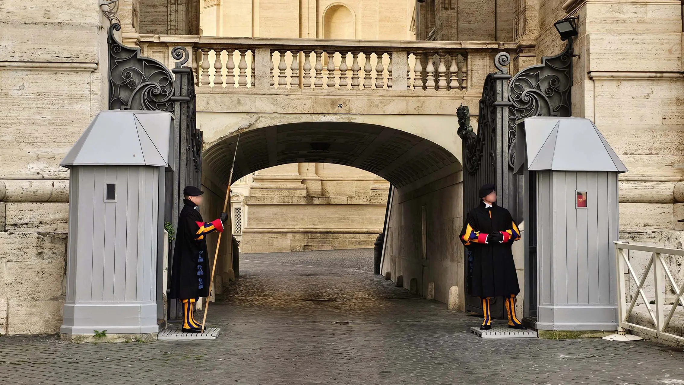 Guardia Svizzera Arco delle Campane à Rome en Italie