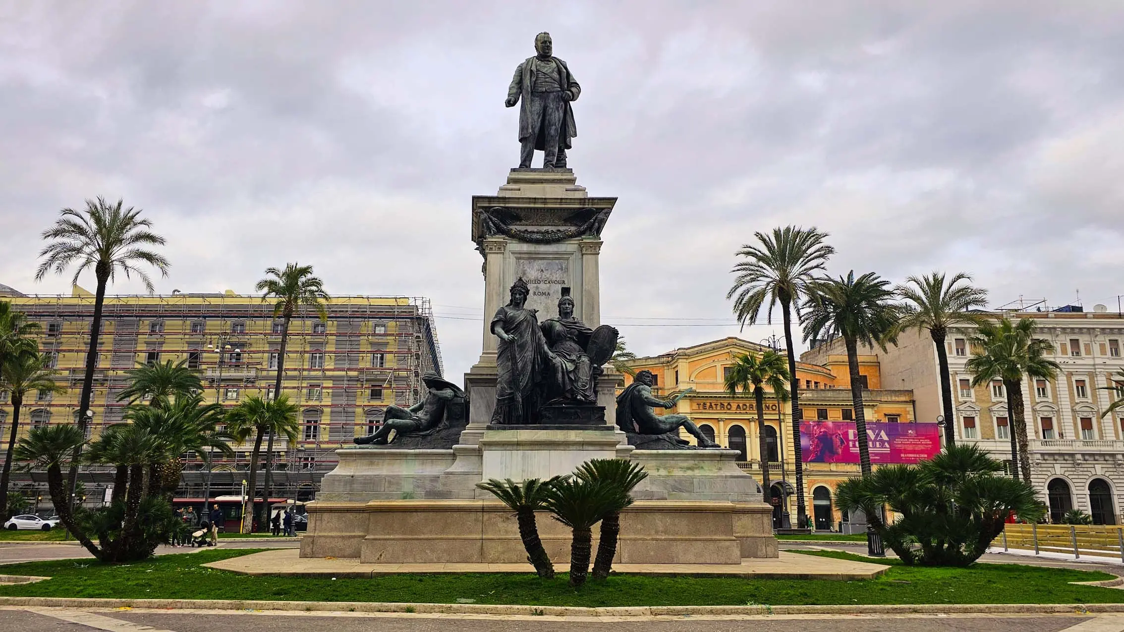 Monumento a Camillo Benso, conte di Cavour à Rome en Italie