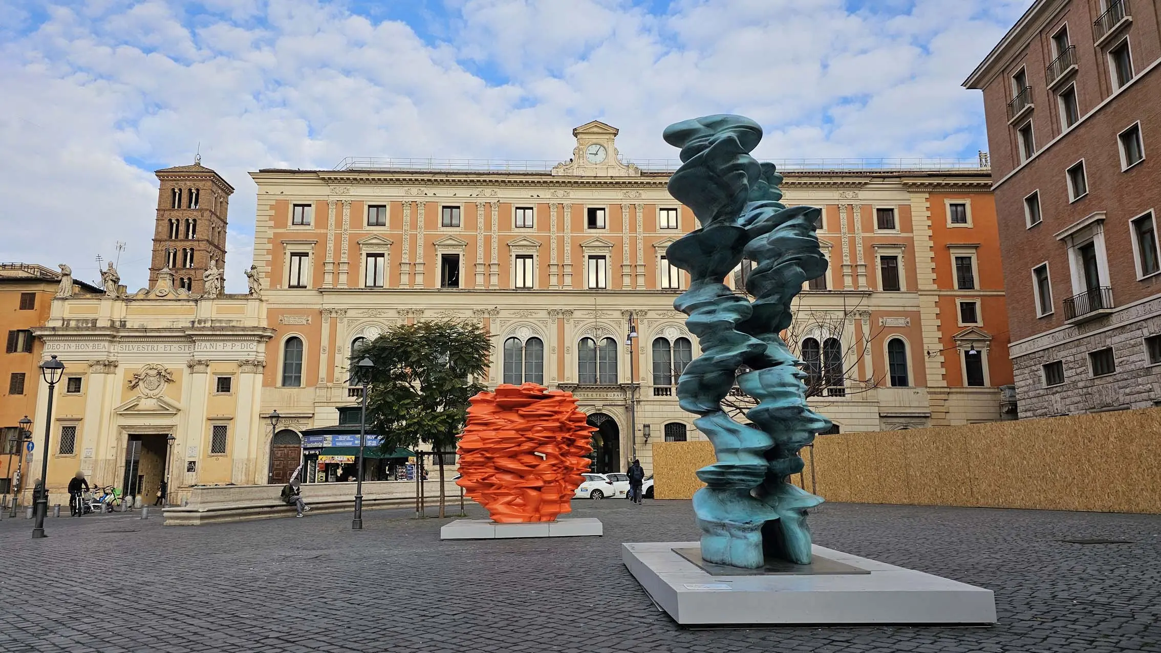 Piazza di San Silvestro à Rome en Italie