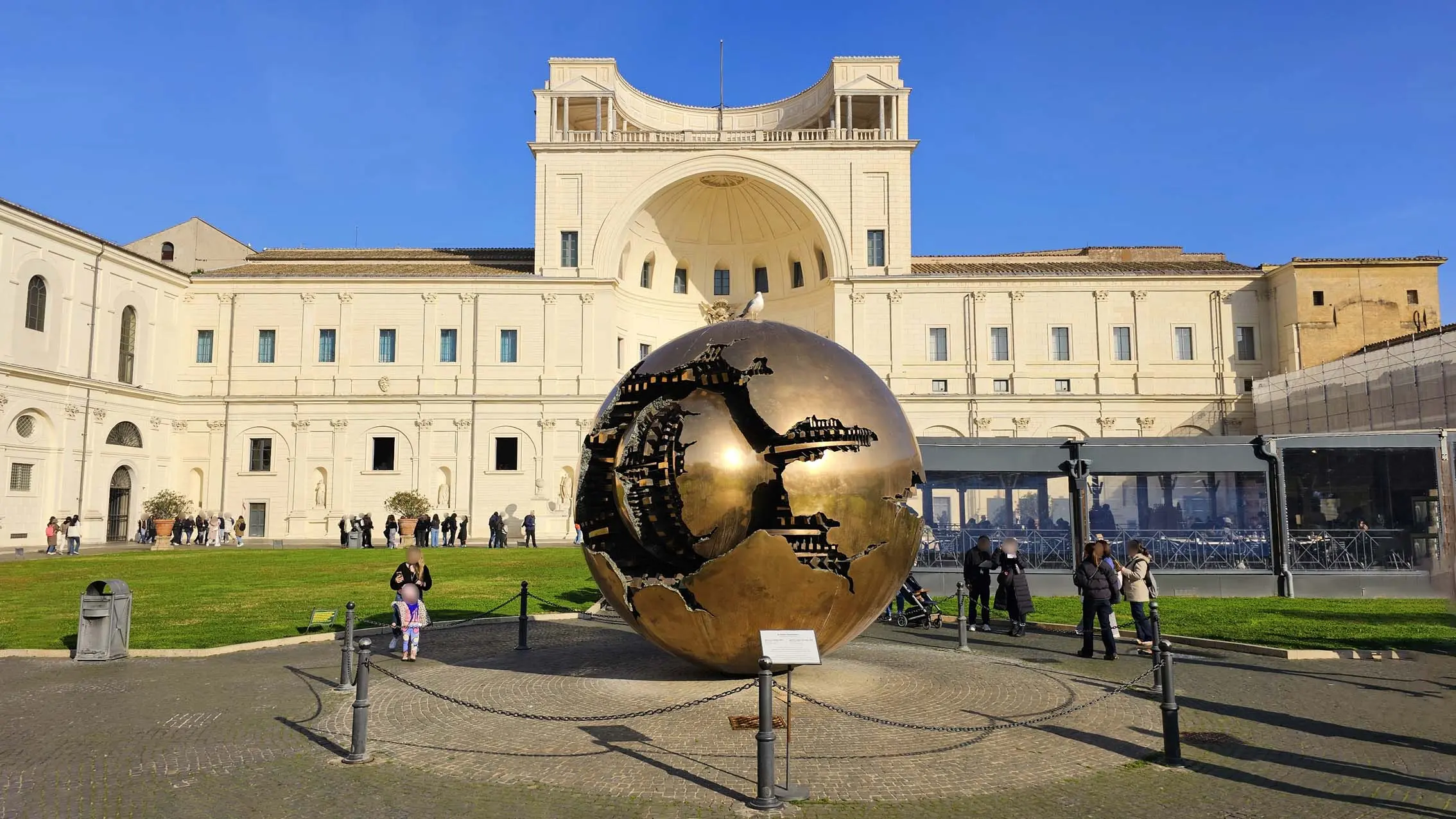 Sfera con Sfera à Rome en Italie