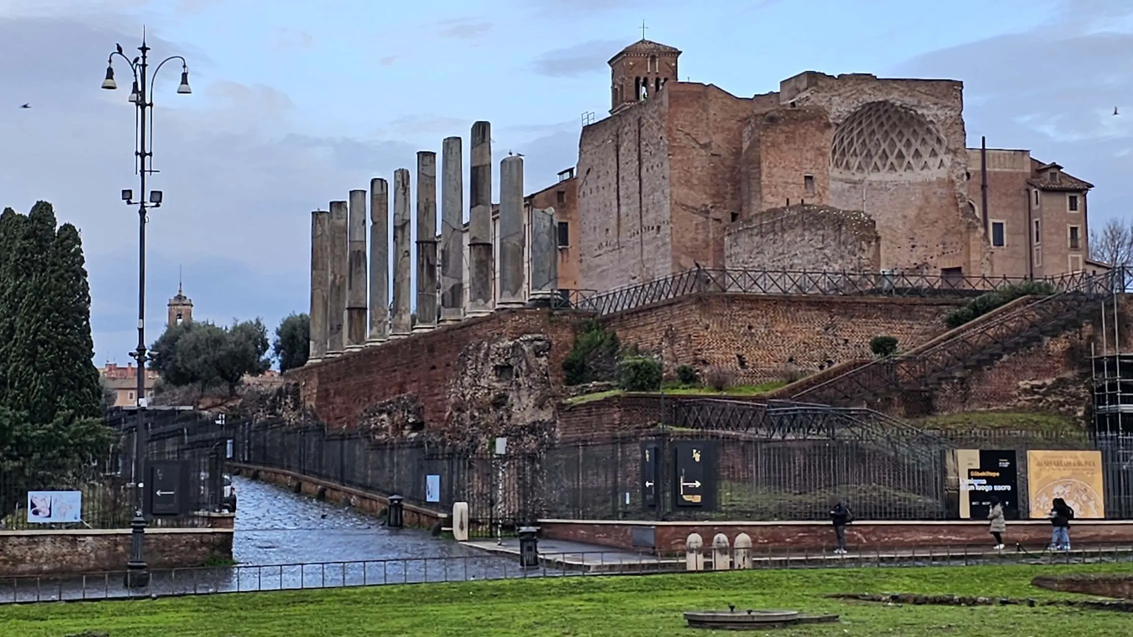 Tempio di Venere e Roma à Rome en Italie