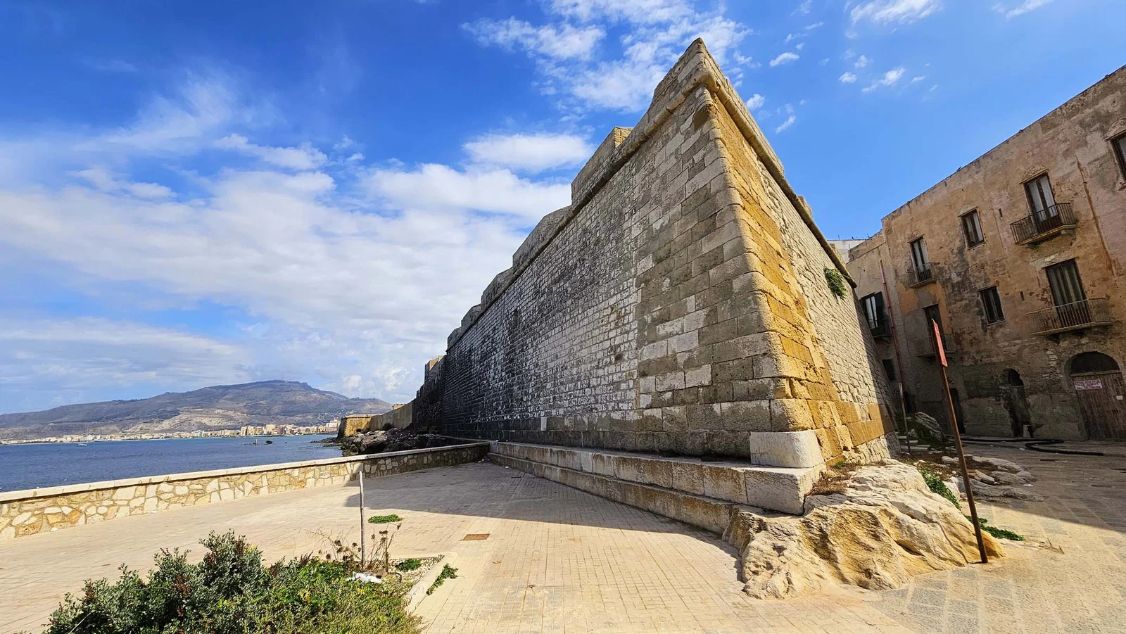 Bastione Imperiale o di Sant'Anna — Trapani