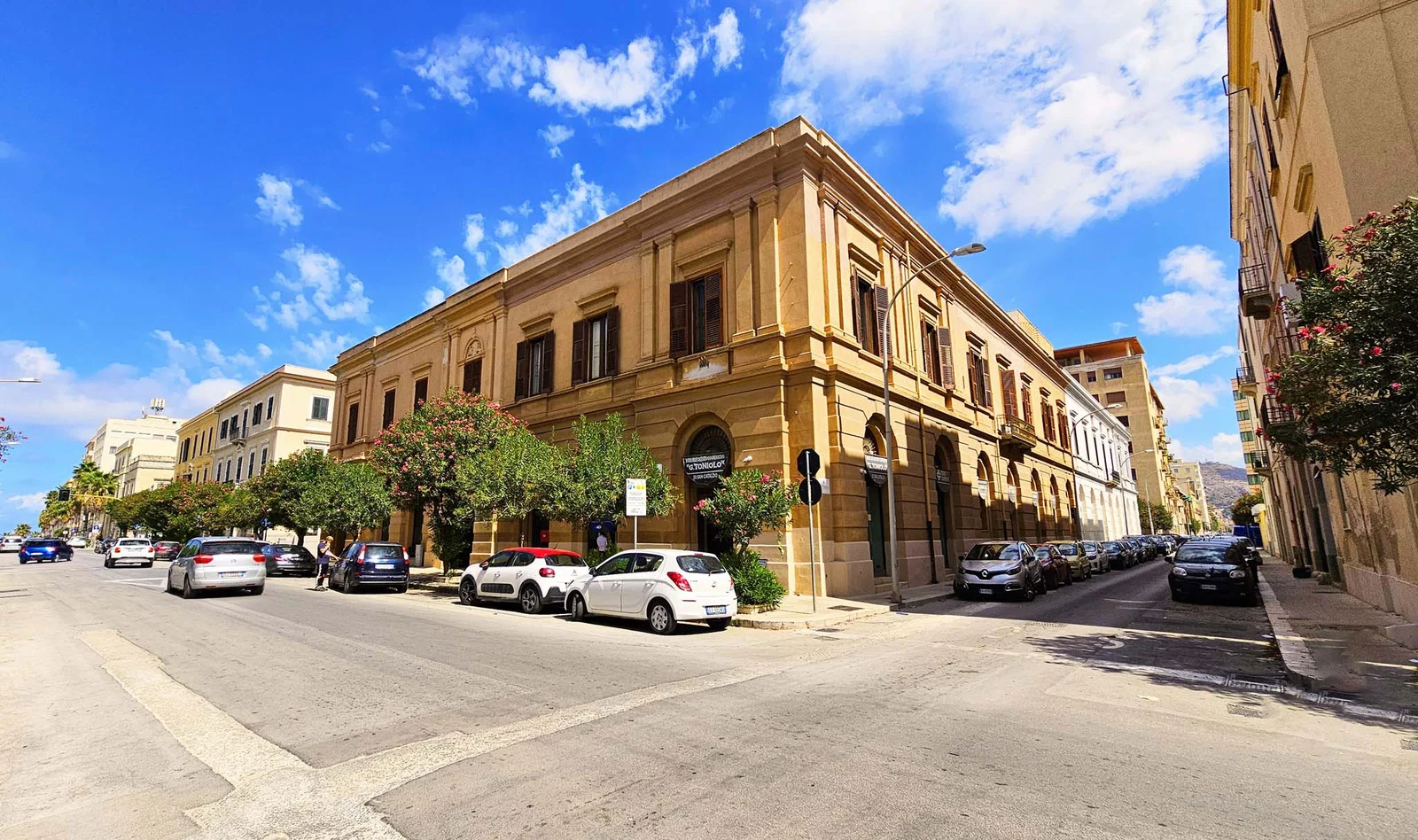 Palazzo Adragna — Trapani