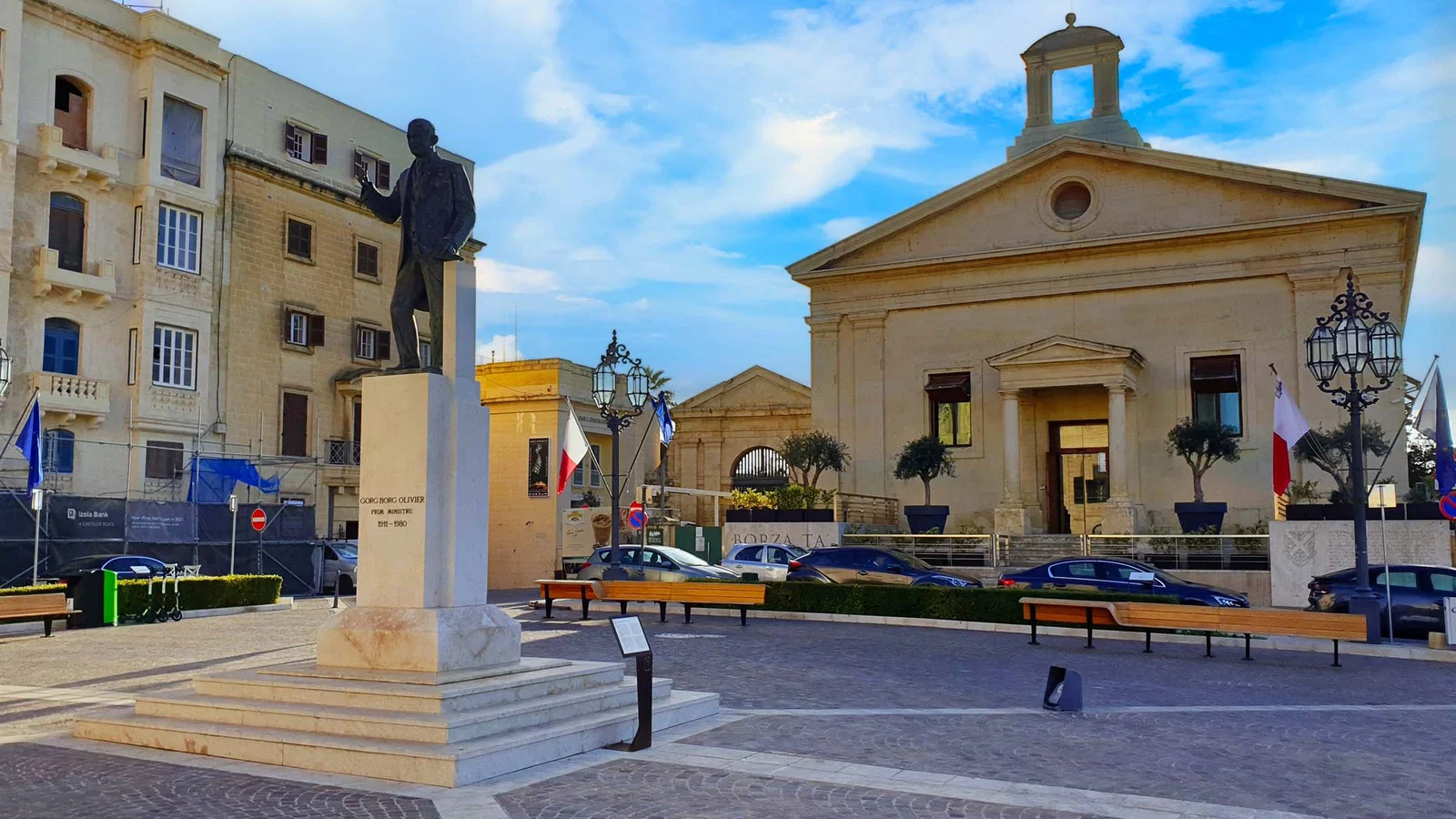 Monument à George Borg Olivier — La Valette