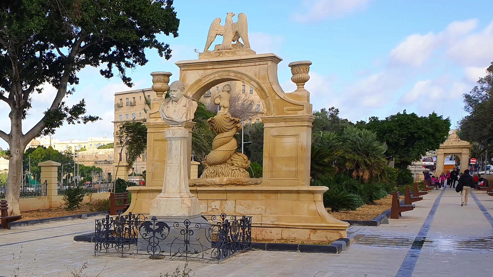 Monument à Joseph Scicluna — La Valette