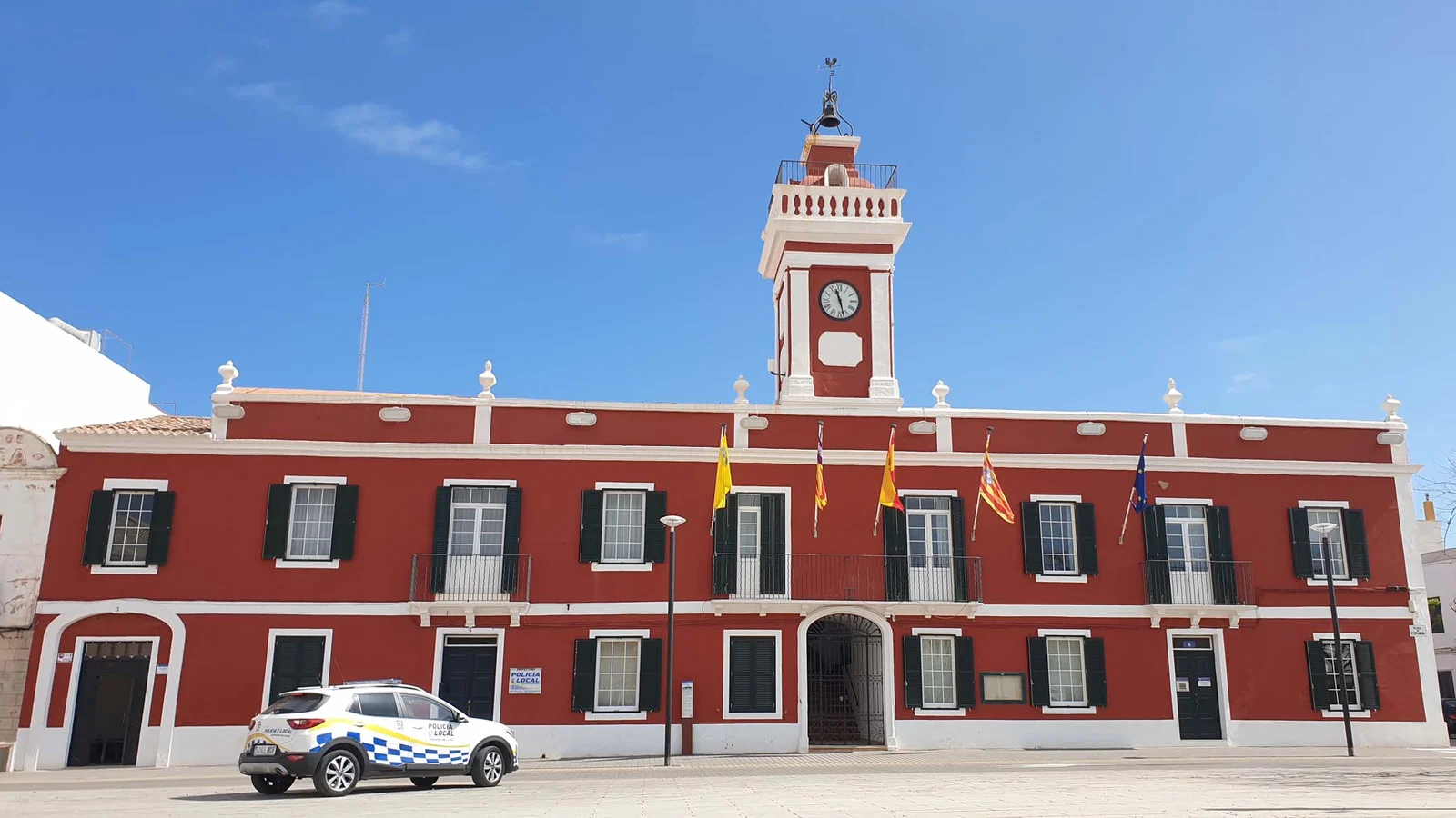 Police locale d’Es Castell — repère de quartier — Port Mahon