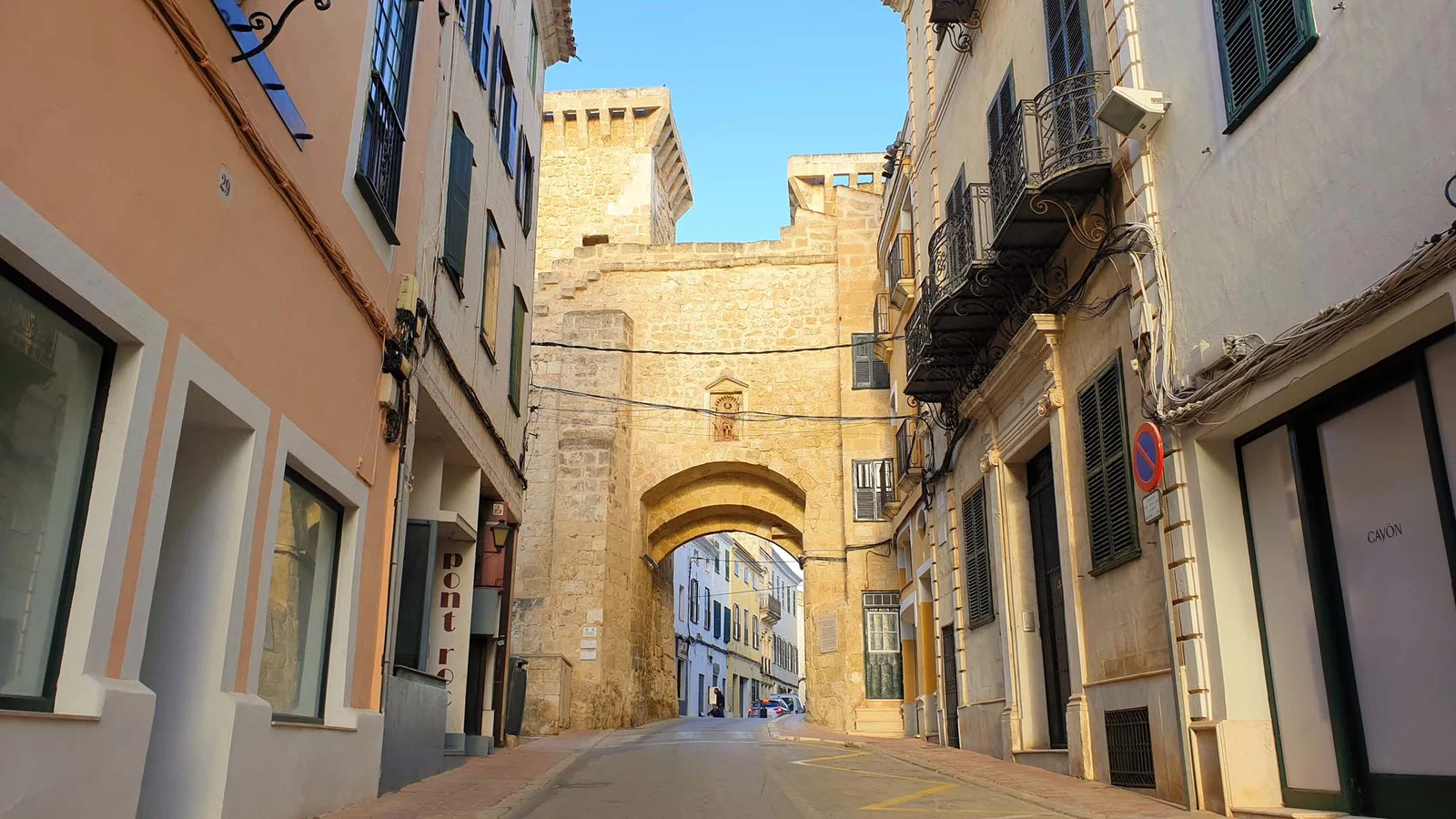 Portail de Sant Roc — Port Mahon