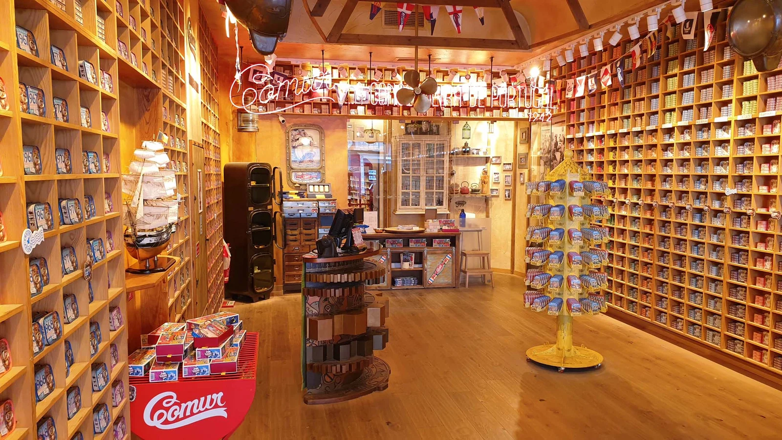 Comur — boutique de conserves — Faro