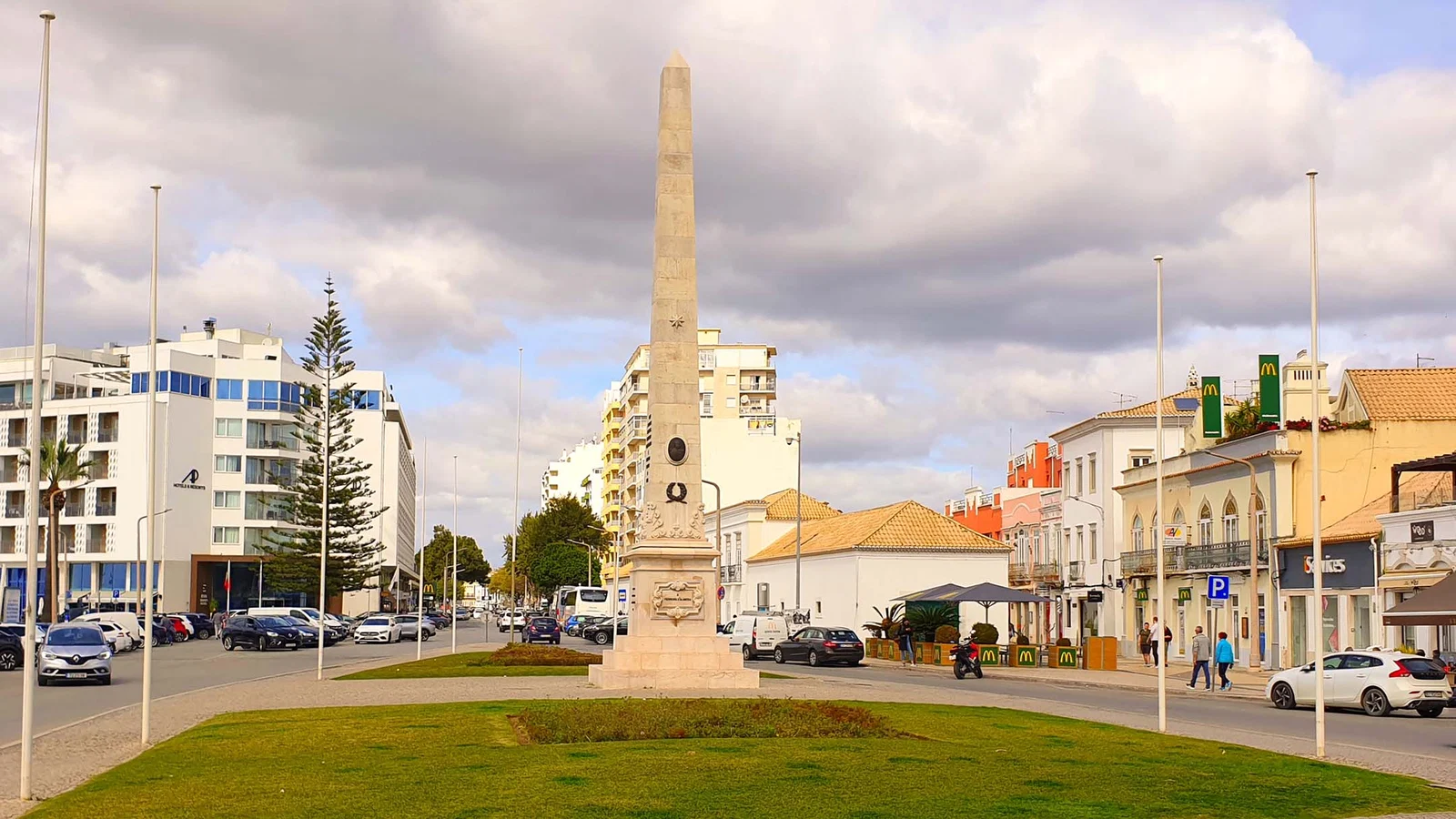 Obélisque Ferreira d’Almeida — Faro
