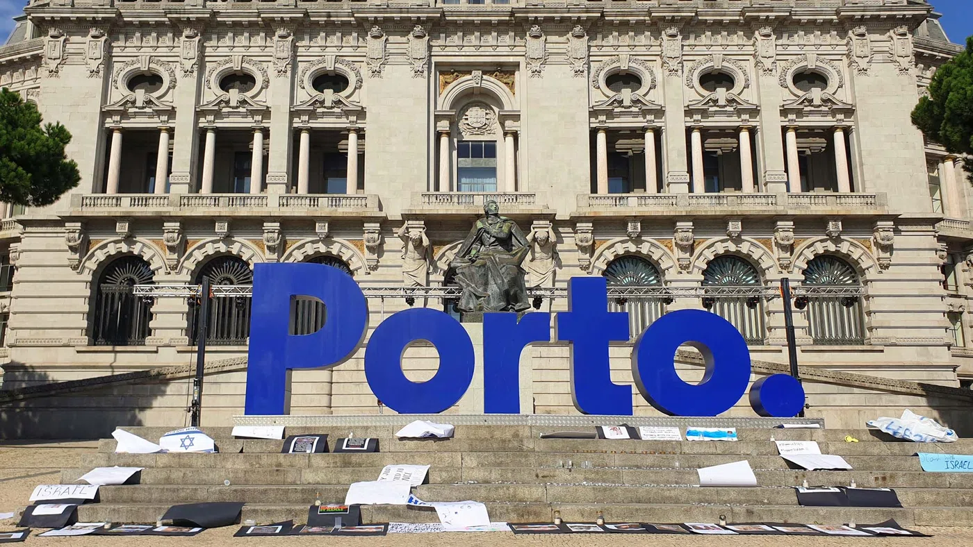 Monumento a Almeida Garrett — Porto