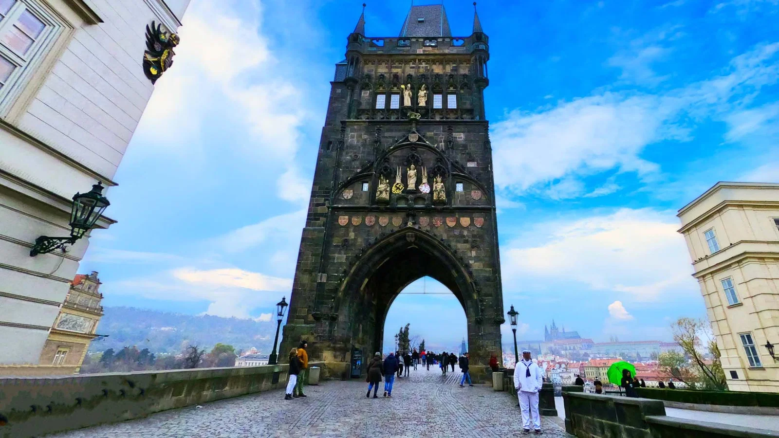 Tour du pont de la Vieille Ville — Prague