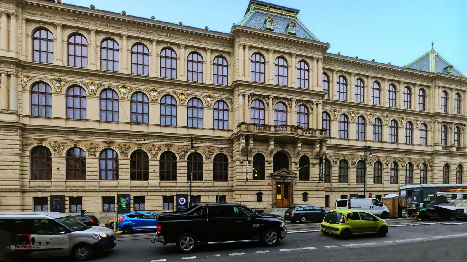 Musée des Arts décoratifs — Prague