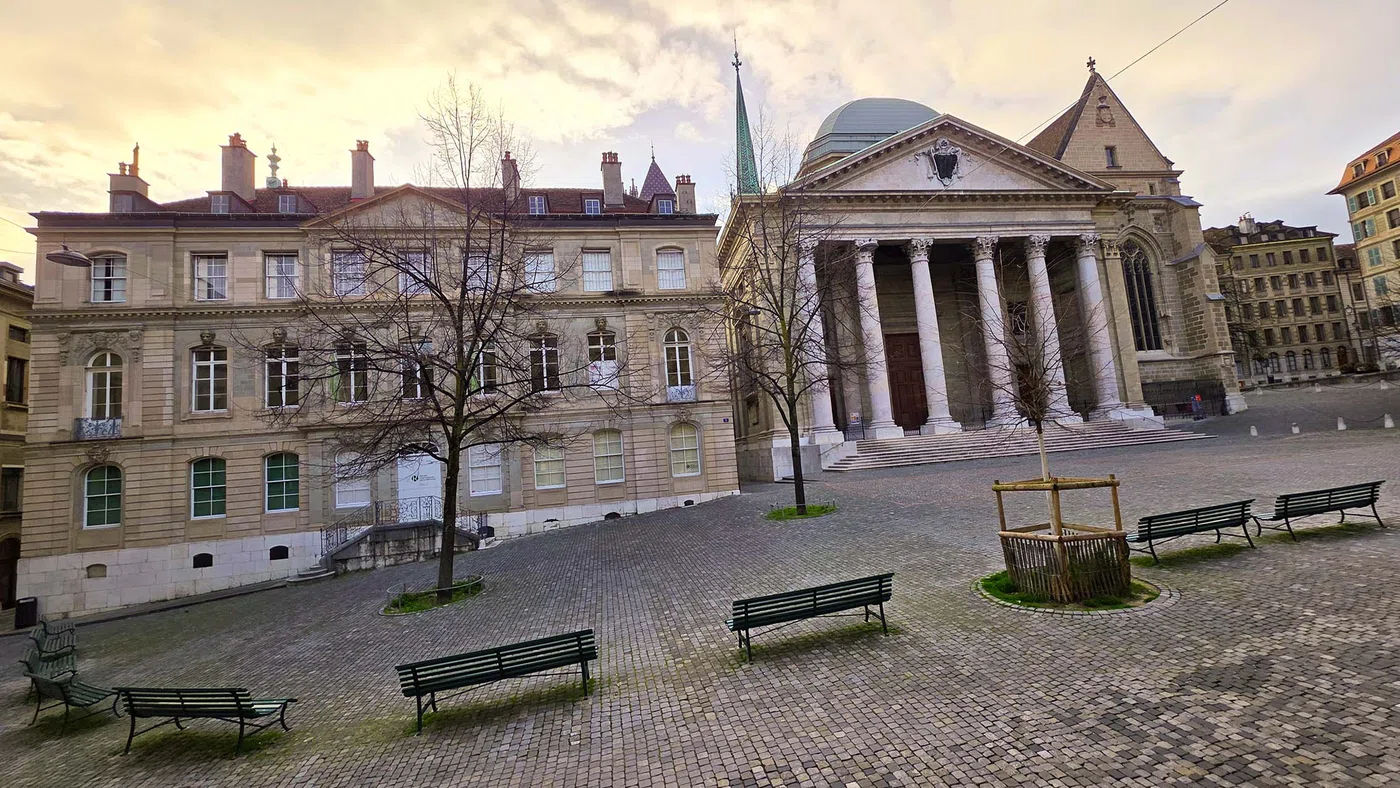 Cour de Saint-Pierre — Genève
