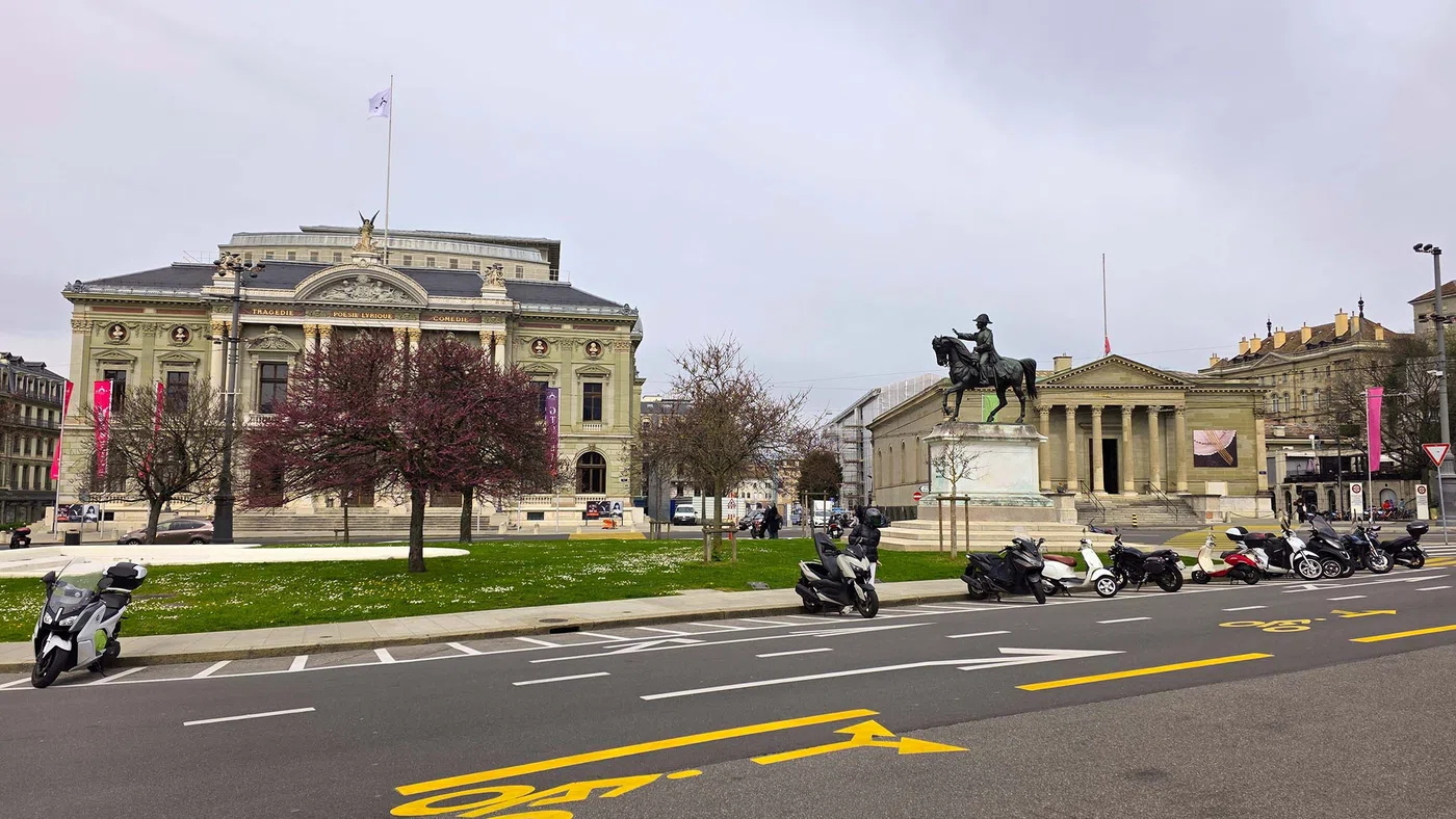 Place de Neuve — Genève
