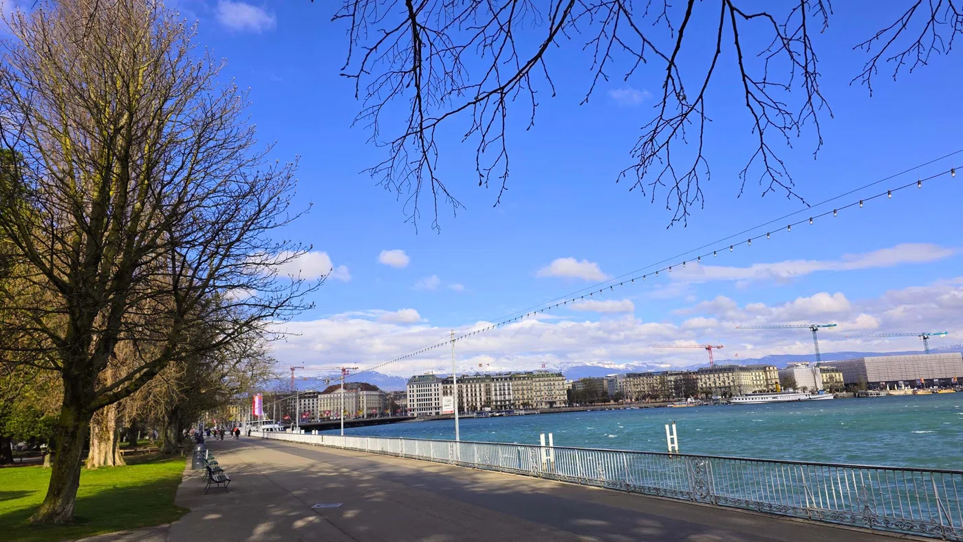 Promenade du lac Léman — Genève